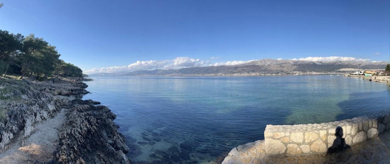 Spacious Apartment Close To The Sea In Kastel Luksic Kaštela Exterior foto